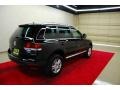 Black Uni - Touareg 2 VR6 Photo No. 6