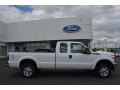 Oxford White - F250 Super Duty XL Super Cab 4x4 Photo No. 2