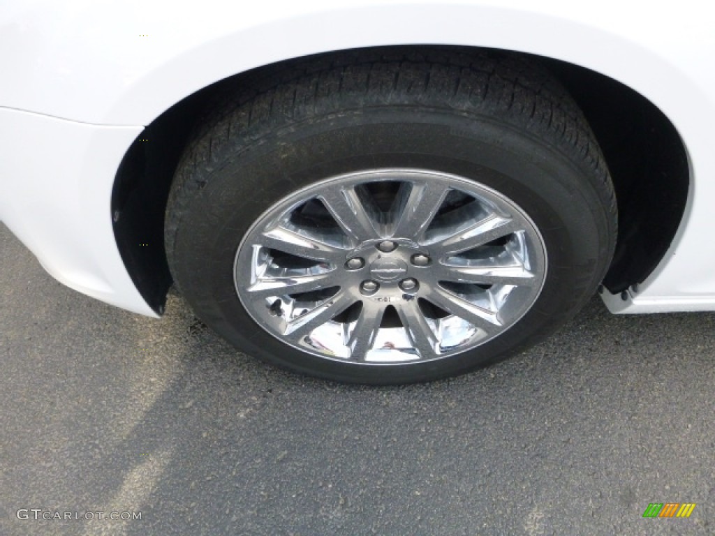 2011 300 Limited - Bright White / Black/Light Frost Beige photo #2
