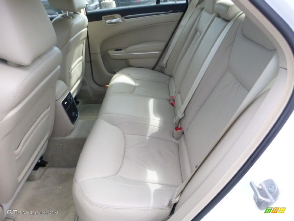 2011 300 Limited - Bright White / Black/Light Frost Beige photo #4