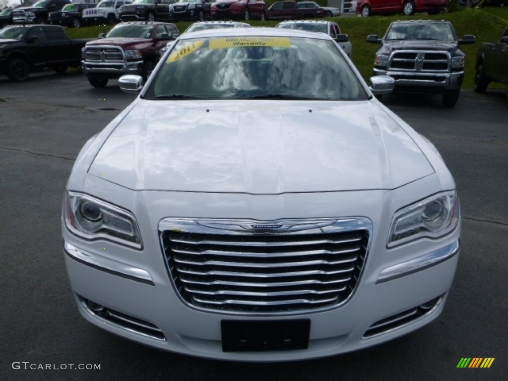 2011 300 Limited - Bright White / Black/Light Frost Beige photo #12