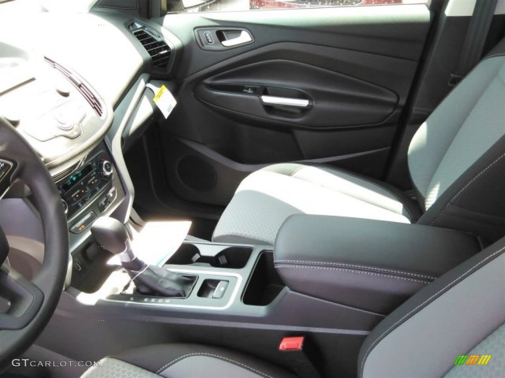 2017 Escape SE - Shadow Black / Charcoal Black photo #16