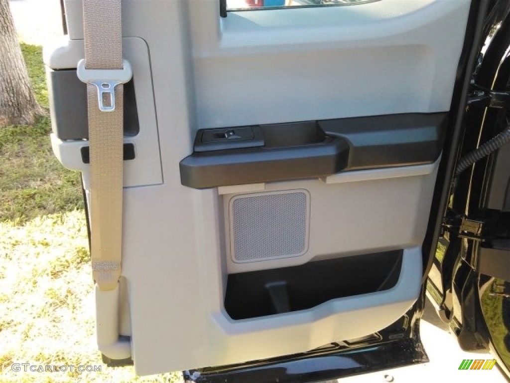 2016 F150 XL SuperCab - Shadow Black / Medium Earth Gray photo #8