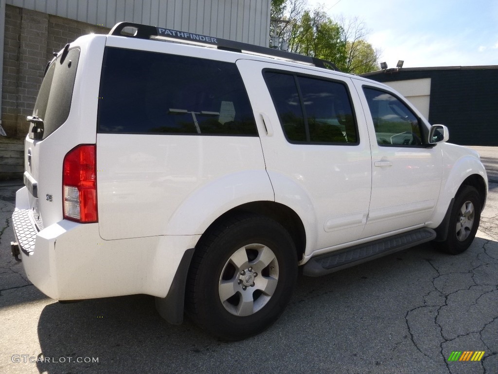 2007 Pathfinder LE 4x4 - Avalanche White / Desert photo #2