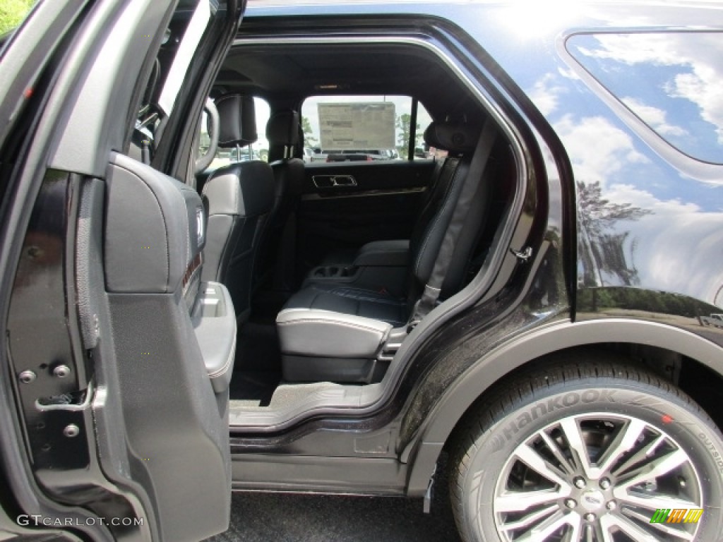 2016 Explorer Platinum 4WD - Shadow Black / Platinum Medium Soft Ceramic Nirvana Leather photo #17