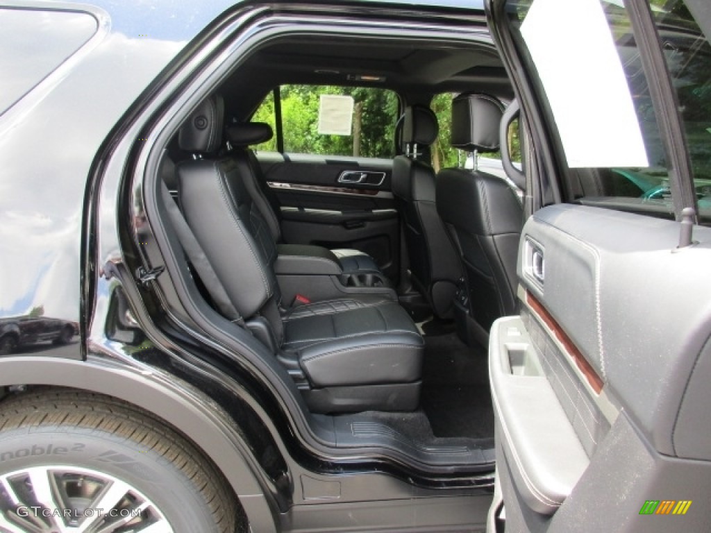 2016 Explorer Platinum 4WD - Shadow Black / Platinum Medium Soft Ceramic Nirvana Leather photo #18