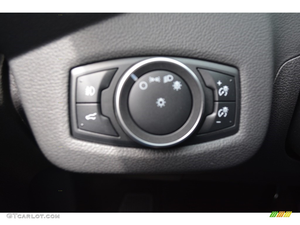 2017 Escape SE - Magnetic / Charcoal Black photo #17