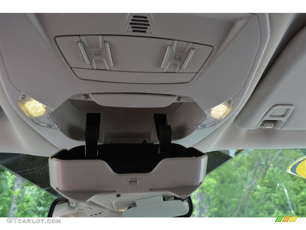 2016 Escape Titanium - White Platinum Metallic / Medium Light Stone photo #37