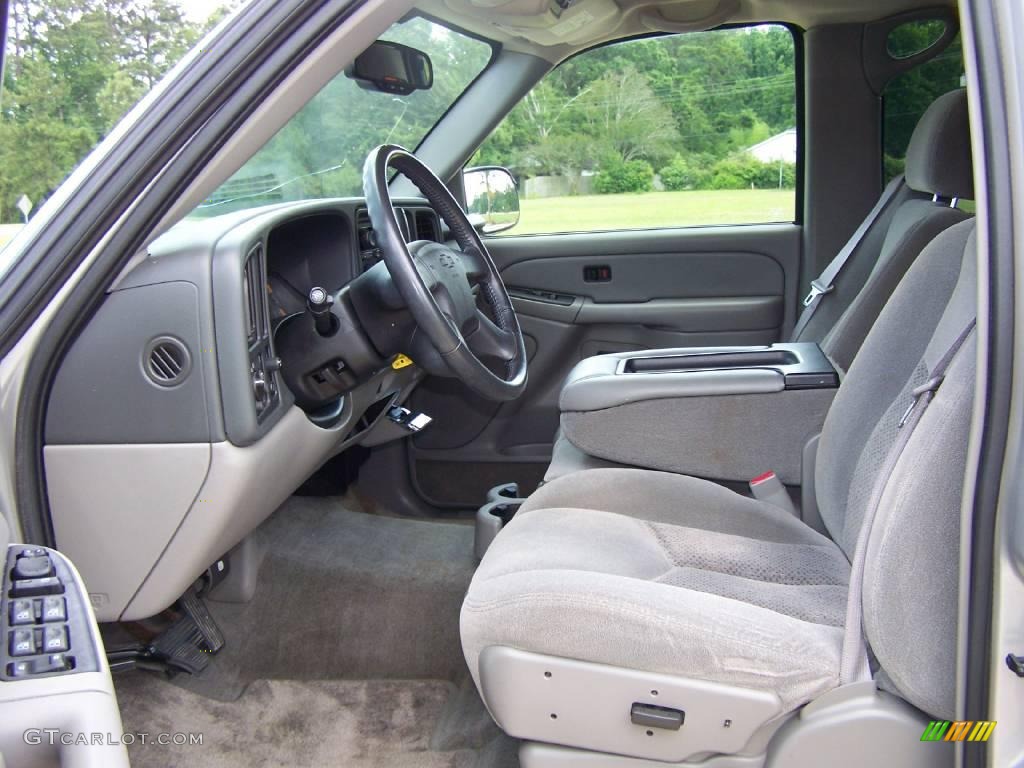 2004 Suburban 1500 LS - Silver Birch Metallic / Gray/Dark Charcoal photo #9