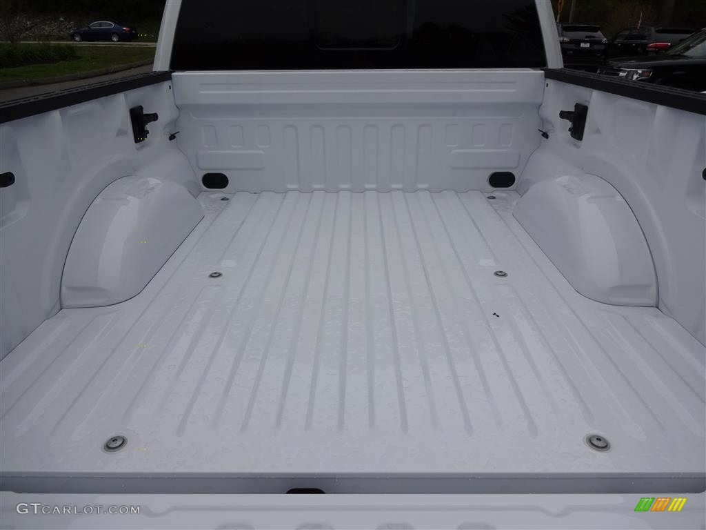 2016 F150 XLT SuperCrew 4x4 - Oxford White / Medium Earth Gray photo #11