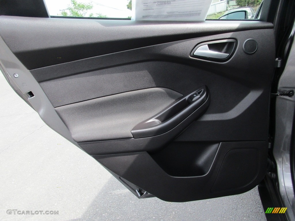 2014 Focus Titanium Hatchback - Sterling Gray / Charcoal Black photo #22