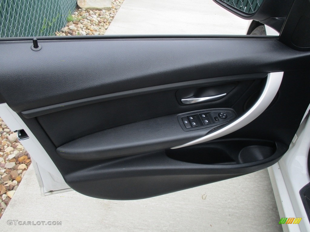 2013 3 Series 320i xDrive Sedan - Alpine White / Black photo #10
