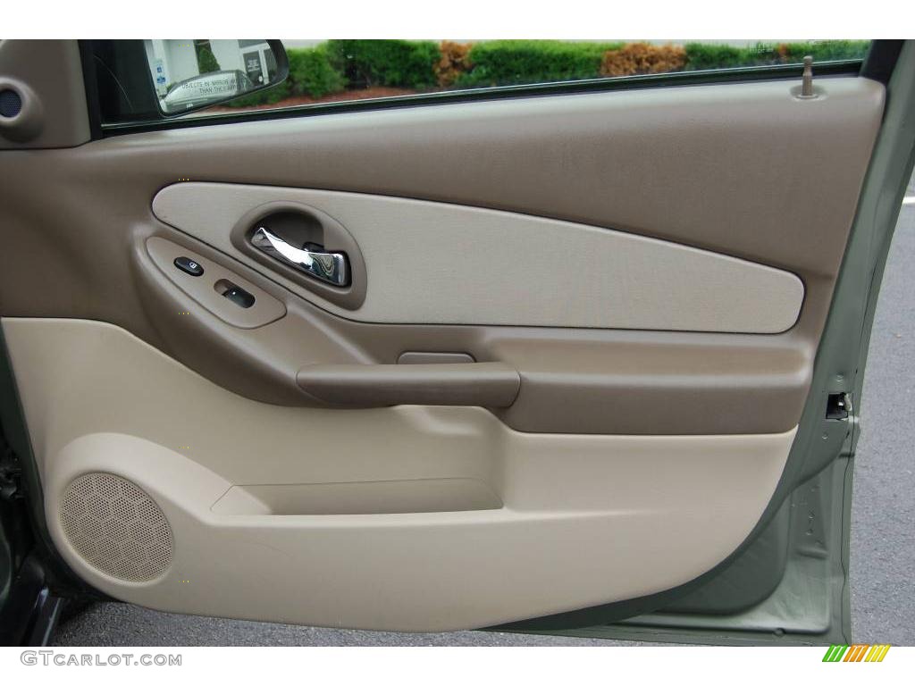 2005 Malibu Maxx LS Wagon - Silver Green Metallic / Neutral Beige photo #19