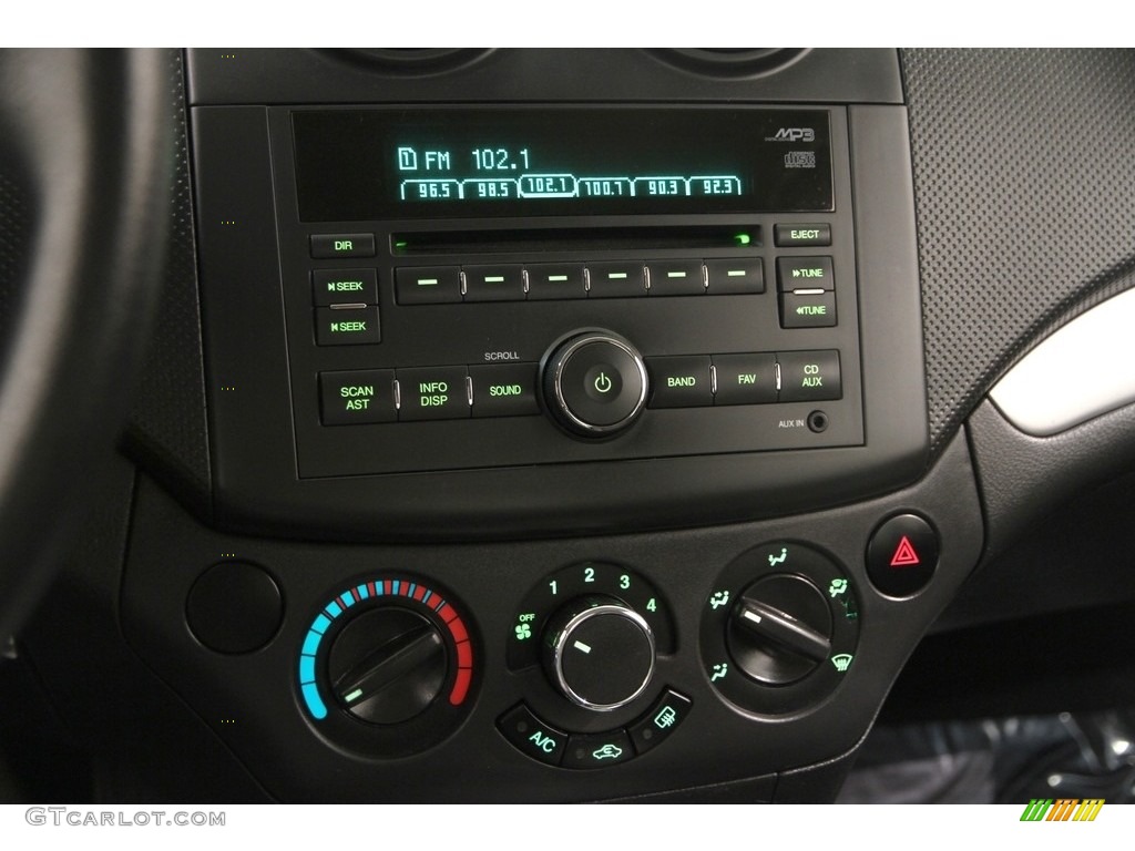 2010 Aveo LT Sedan - Cosmic Silver / Charcoal photo #9