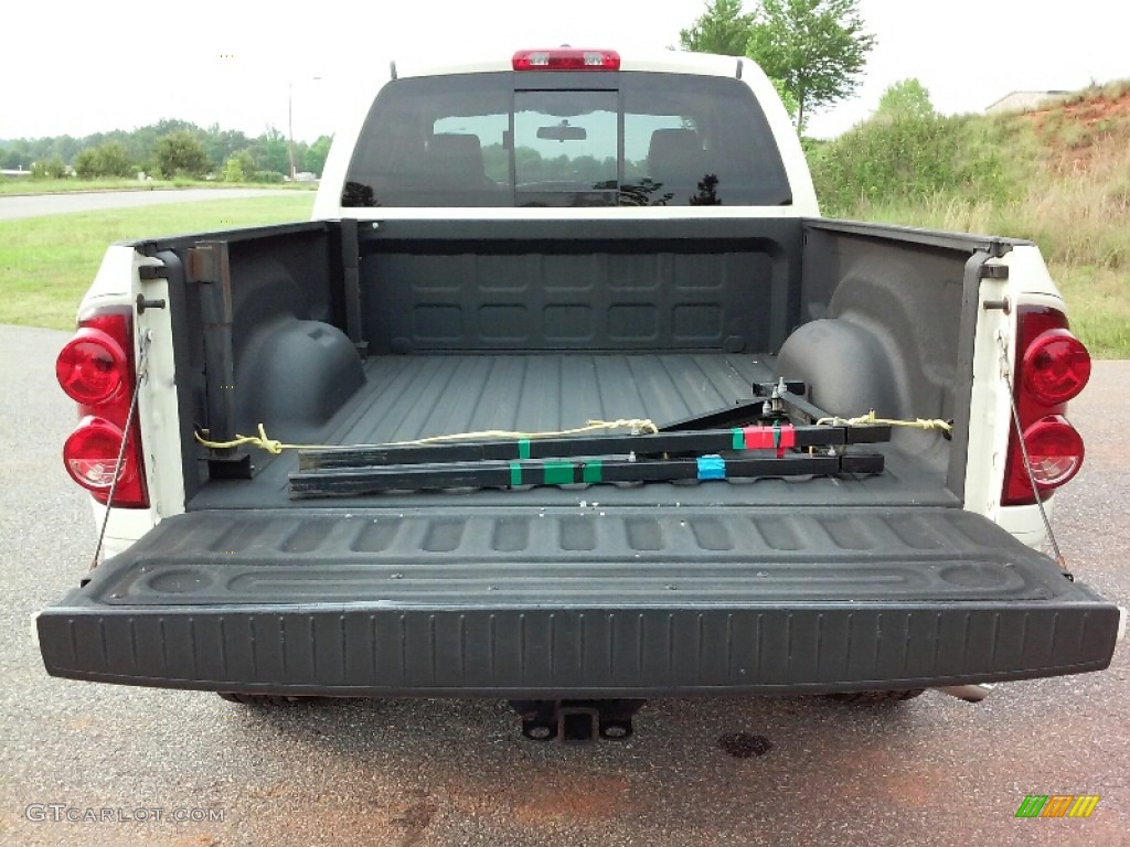 2008 Ram 1500 SLT Quad Cab 4x4 - Cool Vanilla White / Medium Slate Gray photo #11