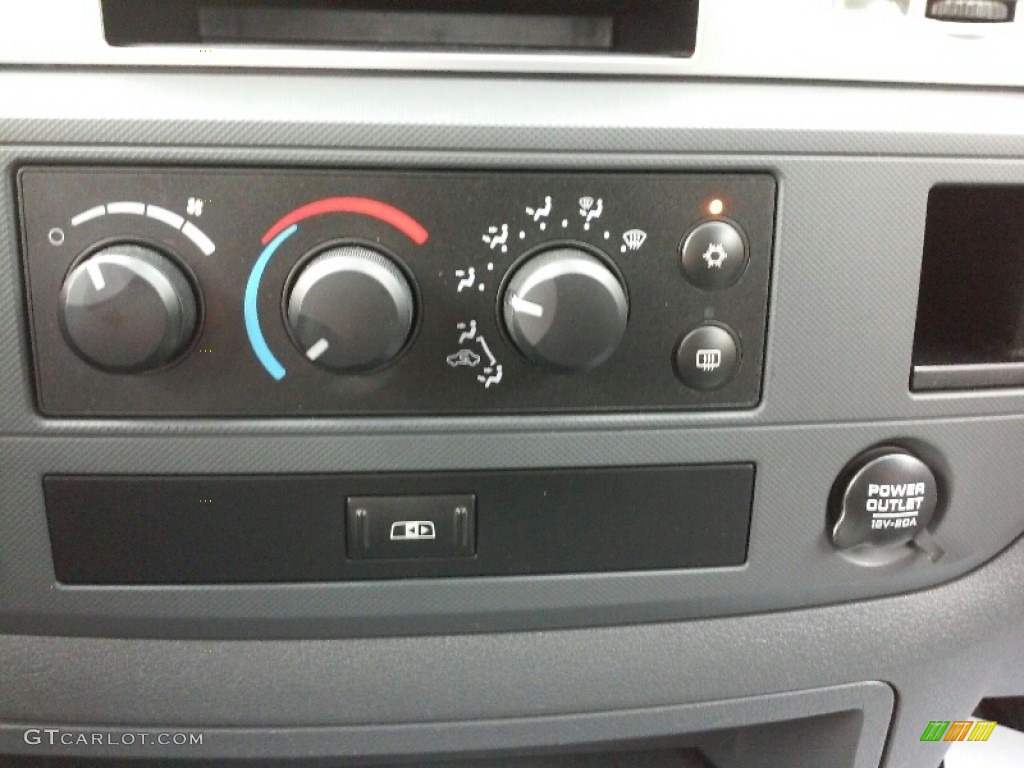 2008 Ram 1500 SLT Quad Cab 4x4 - Cool Vanilla White / Medium Slate Gray photo #19