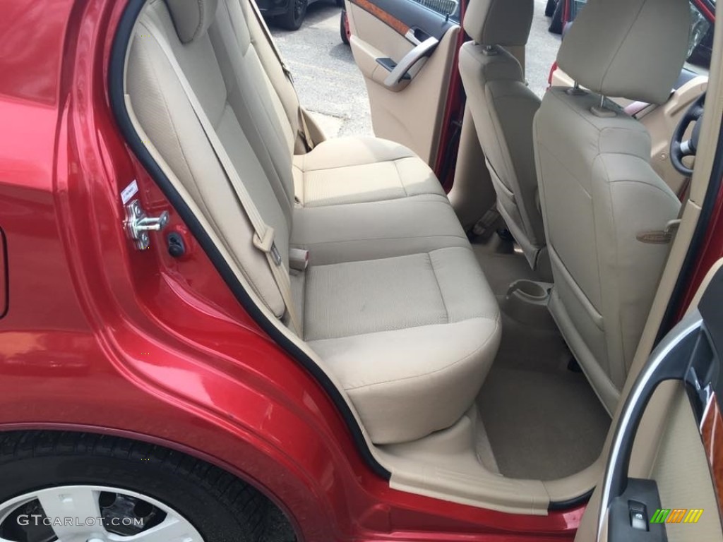 2009 Aveo LT Sedan - Victory Red / Charcoal photo #16