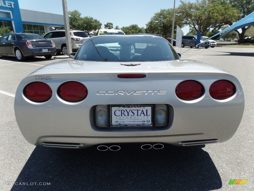 2004 Corvette Coupe - Machine Silver Metallic / Light Gray photo #6