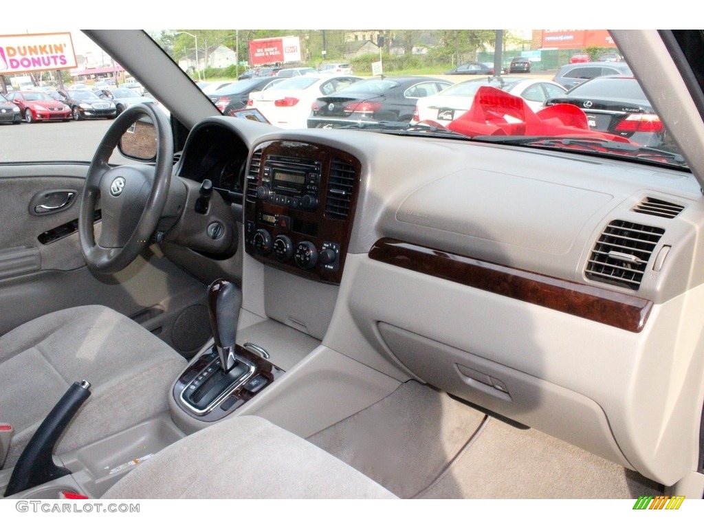 2005 XL7 LX 4WD - Black Onyx / Beige photo #27
