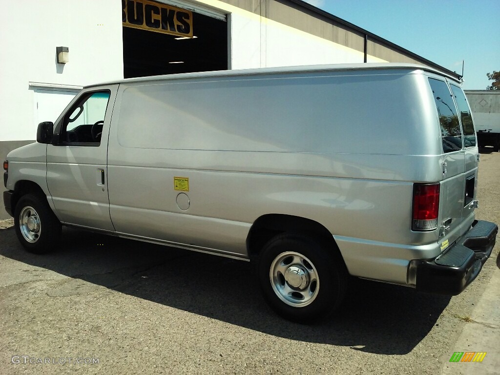 2013 E Series Van E150 Cargo - Ingot Silver Metallic / Medium Flint photo #10