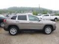 2016 Light Brownstone Pearl Jeep Cherokee Latitude 4x4  photo #7