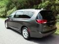 2017 Granite Crystal Metallic Chrysler Pacifica Touring L  photo #4