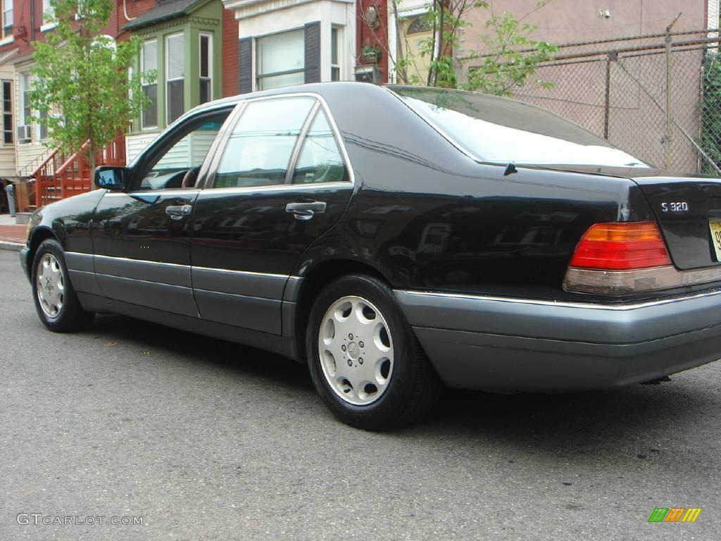1995 S 320 Sedan - Black / Grey photo #4