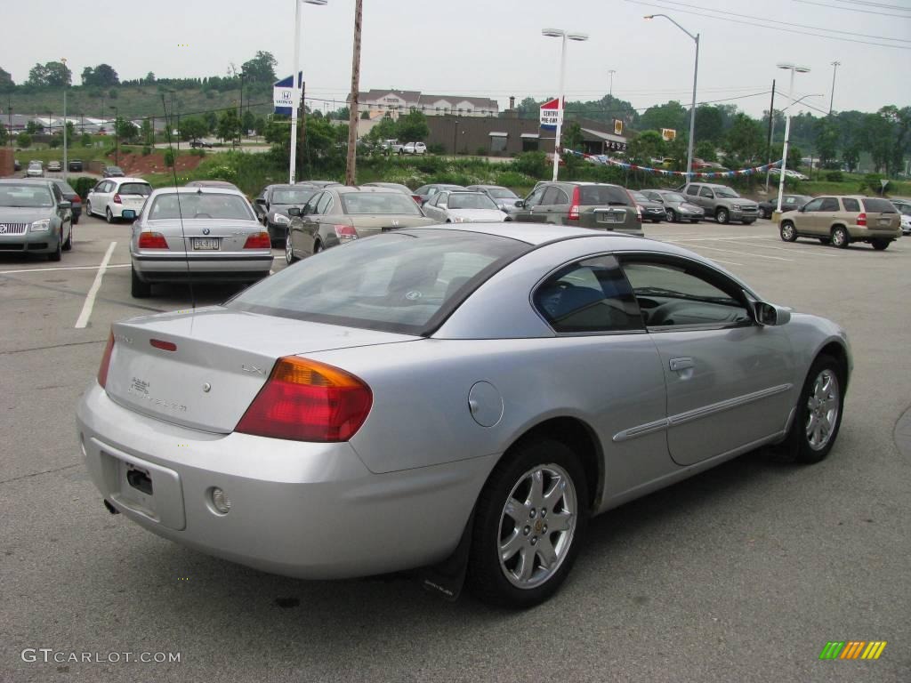 2002 Sebring LXi Coupe - Ice Silver Pearl / Black/Light Gray photo #7