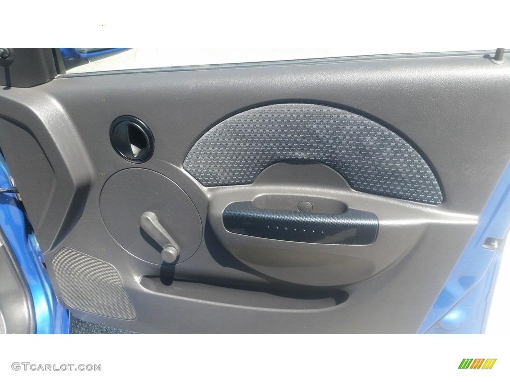 2006 Aveo LS Sedan - Bright Blue / Charcoal photo #20