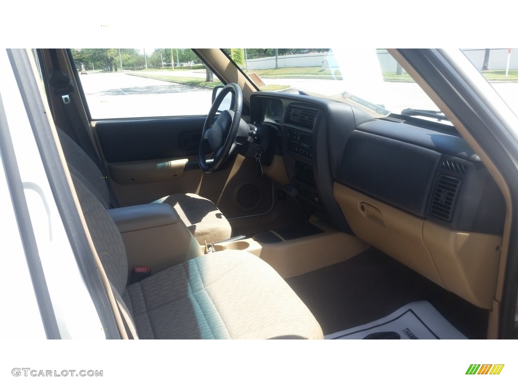 2001 Cherokee Sport - Stone White / Camel photo #18
