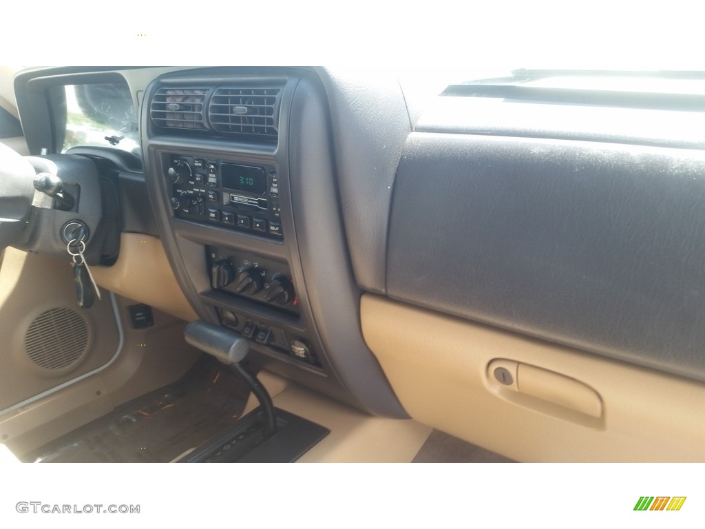 2001 Cherokee Sport - Stone White / Camel photo #19