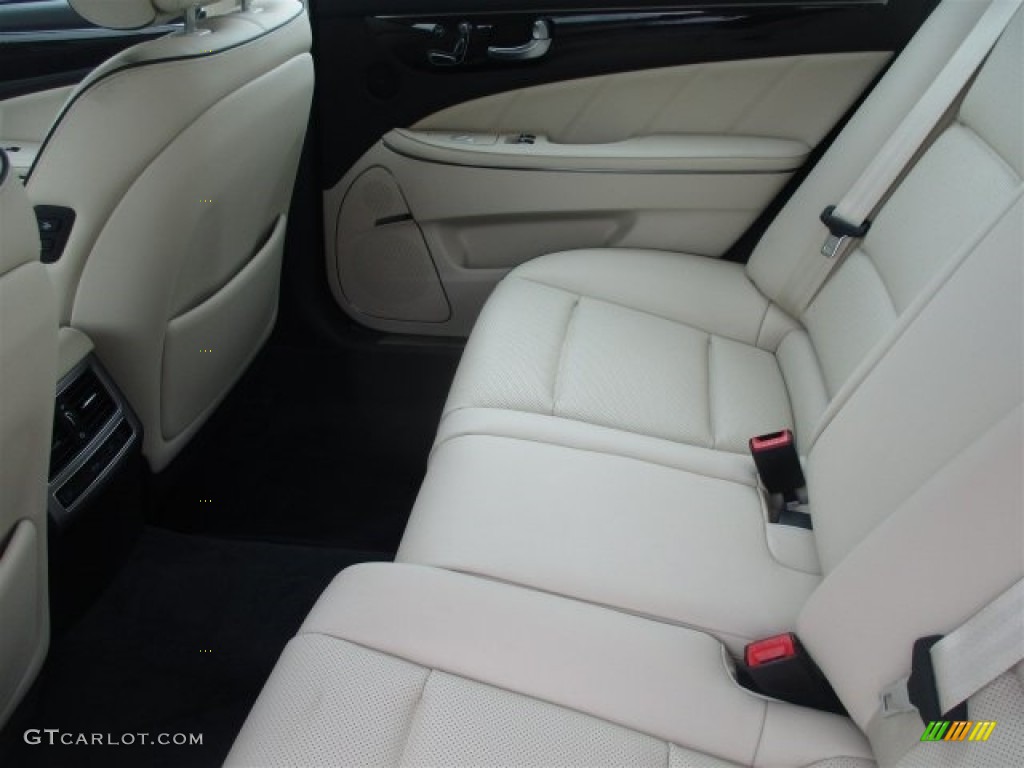 2016 Equus Signature - Caspian Black / Ivory photo #12