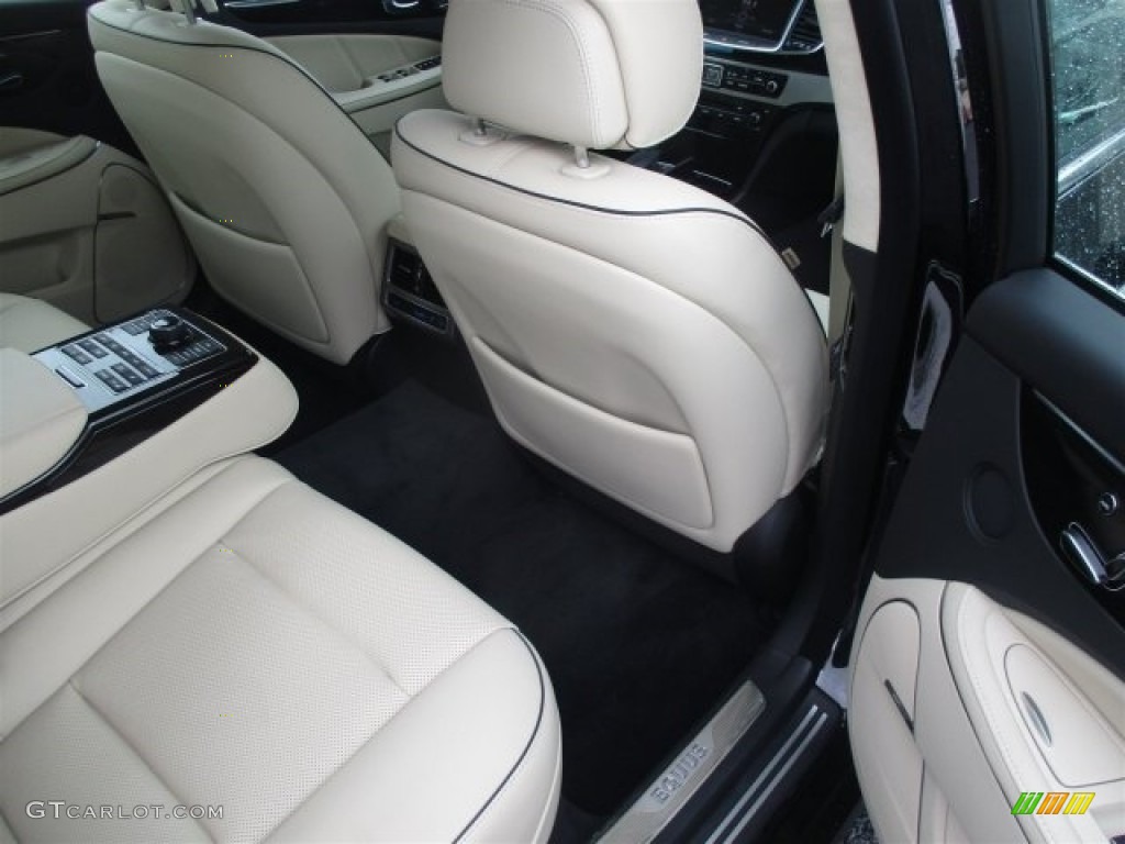 2016 Equus Signature - Caspian Black / Ivory photo #11