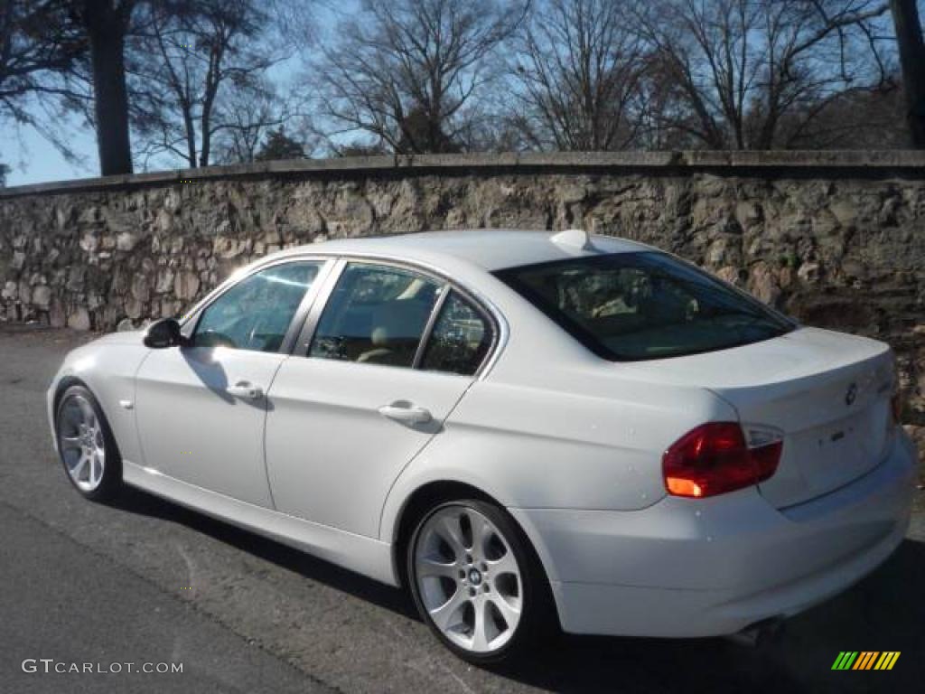 2006 3 Series 330i Sedan - Alpine White / Beige photo #4