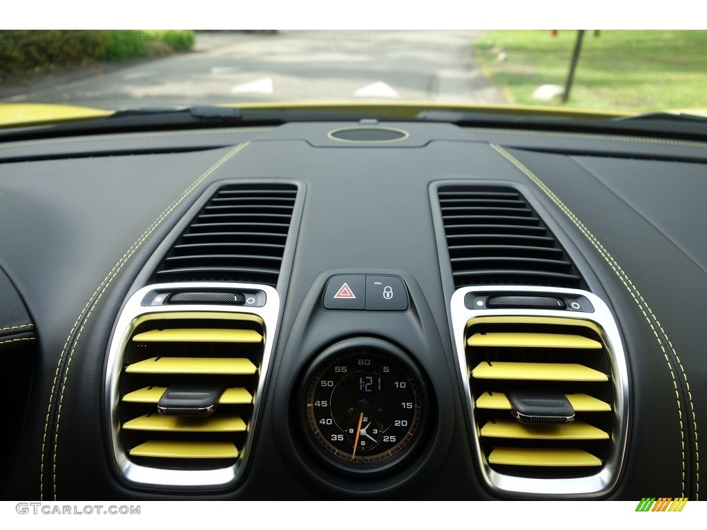 2016 Porsche Cayman GT4 Black Dashboard Photo #112886832