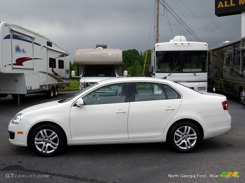 2010 Jetta TDI Sedan - Candy White / Titan Black photo #2