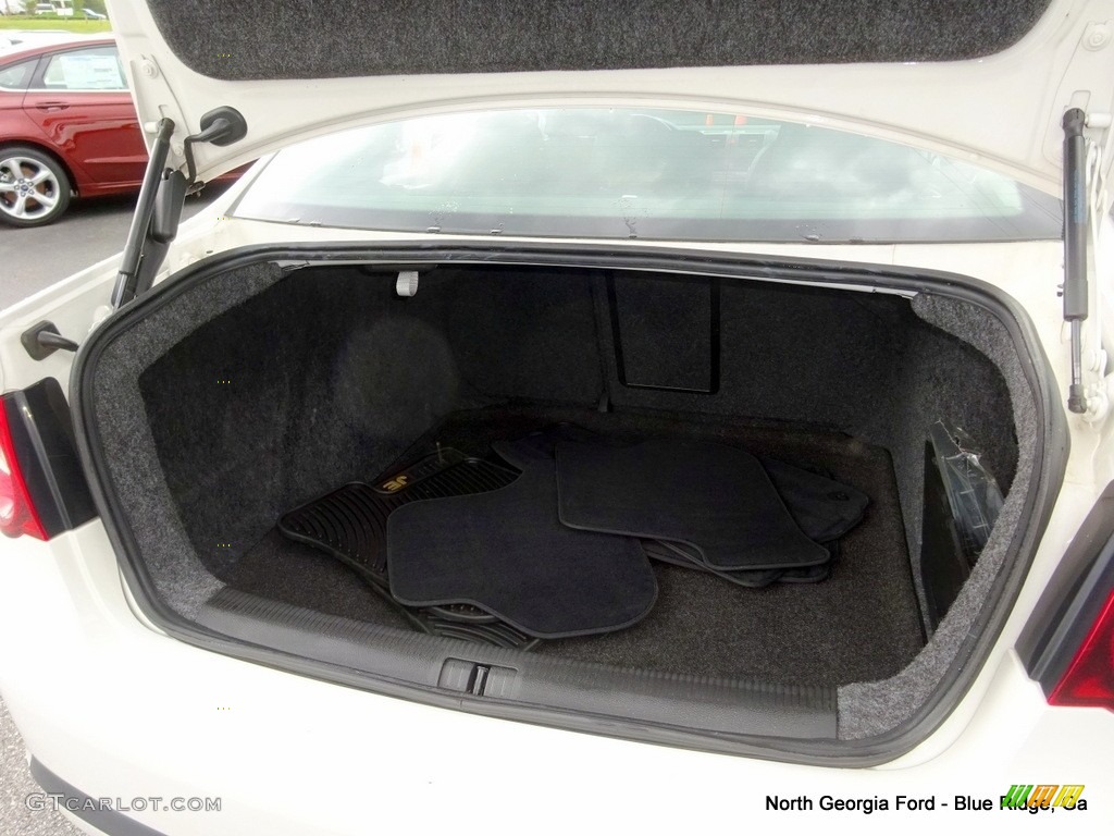 2010 Jetta TDI Sedan - Candy White / Titan Black photo #15