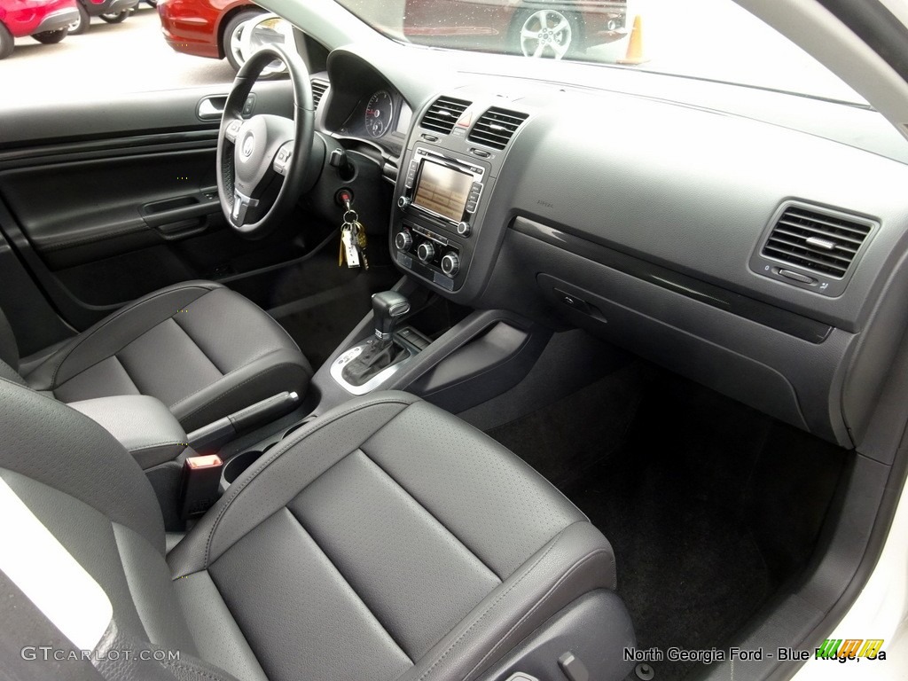 2010 Jetta TDI Sedan - Candy White / Titan Black photo #28