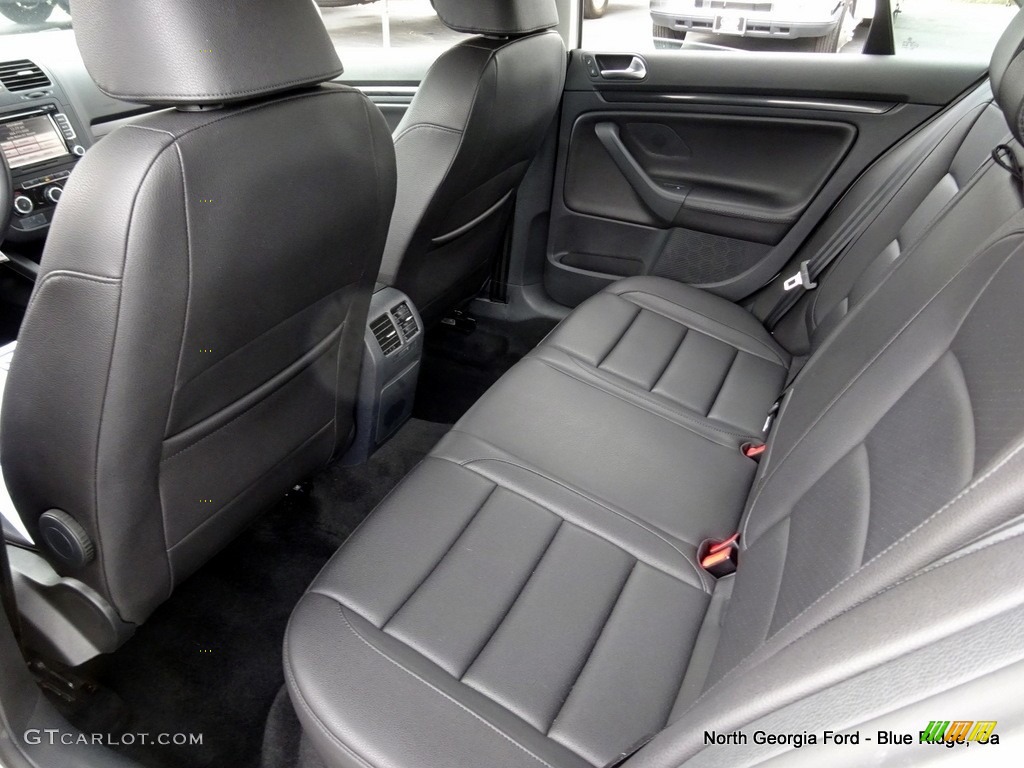 2010 Jetta TDI Sedan - Candy White / Titan Black photo #29
