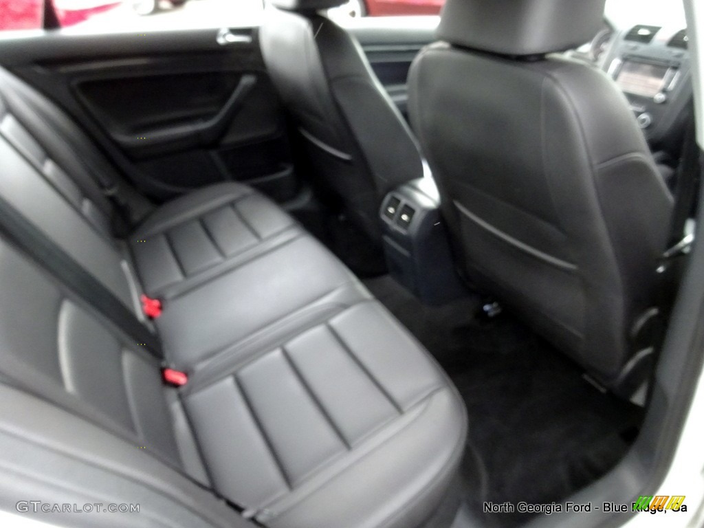 2010 Jetta TDI Sedan - Candy White / Titan Black photo #30