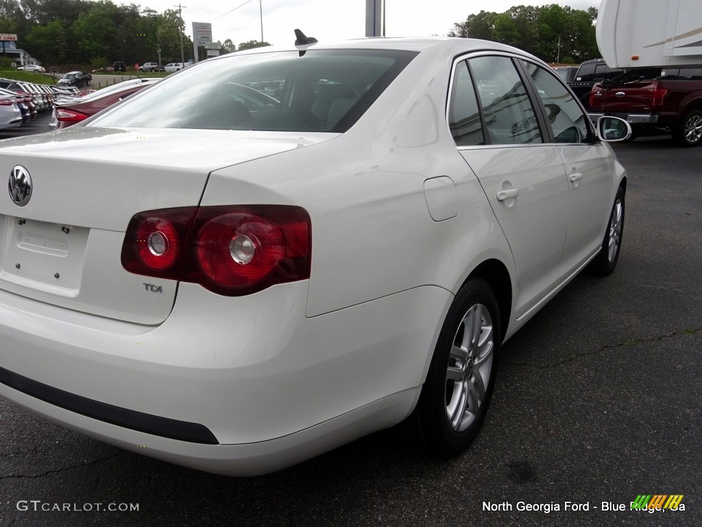 2010 Jetta TDI Sedan - Candy White / Titan Black photo #33
