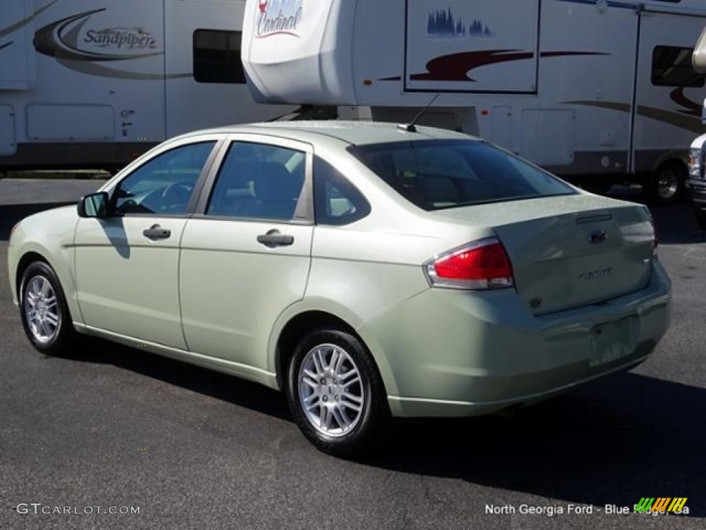 2011 Focus SE Sedan - Natural Neutral Metallic / Medium Stone photo #3