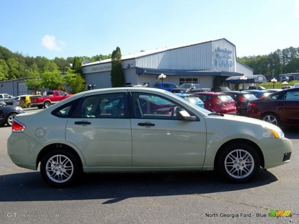 2011 Focus SE Sedan - Natural Neutral Metallic / Medium Stone photo #6
