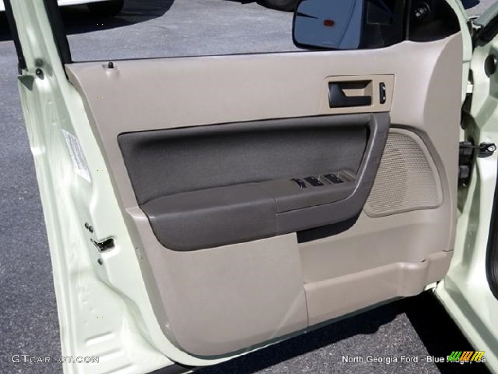 2011 Focus SE Sedan - Natural Neutral Metallic / Medium Stone photo #11