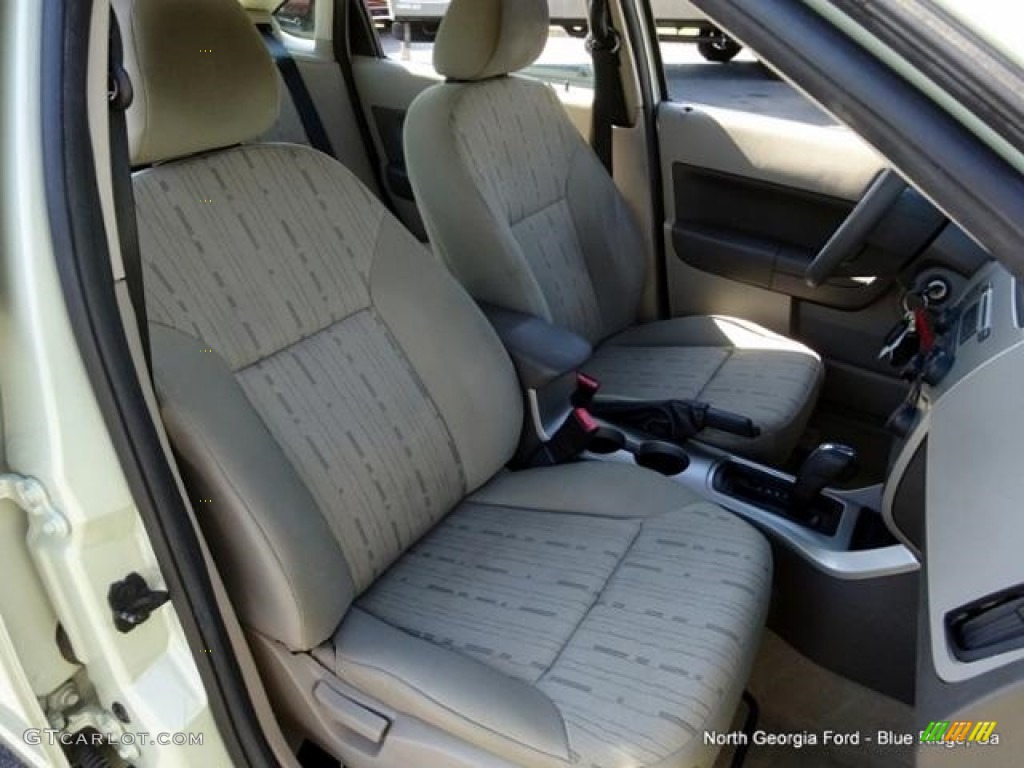 2011 Focus SE Sedan - Natural Neutral Metallic / Medium Stone photo #15