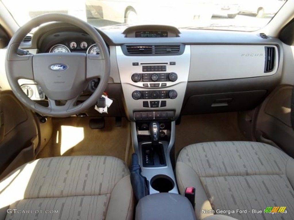 2011 Focus SE Sedan - Natural Neutral Metallic / Medium Stone photo #21