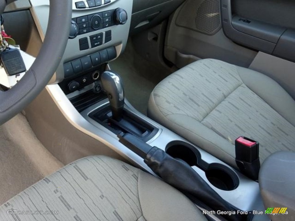 2011 Focus SE Sedan - Natural Neutral Metallic / Medium Stone photo #27