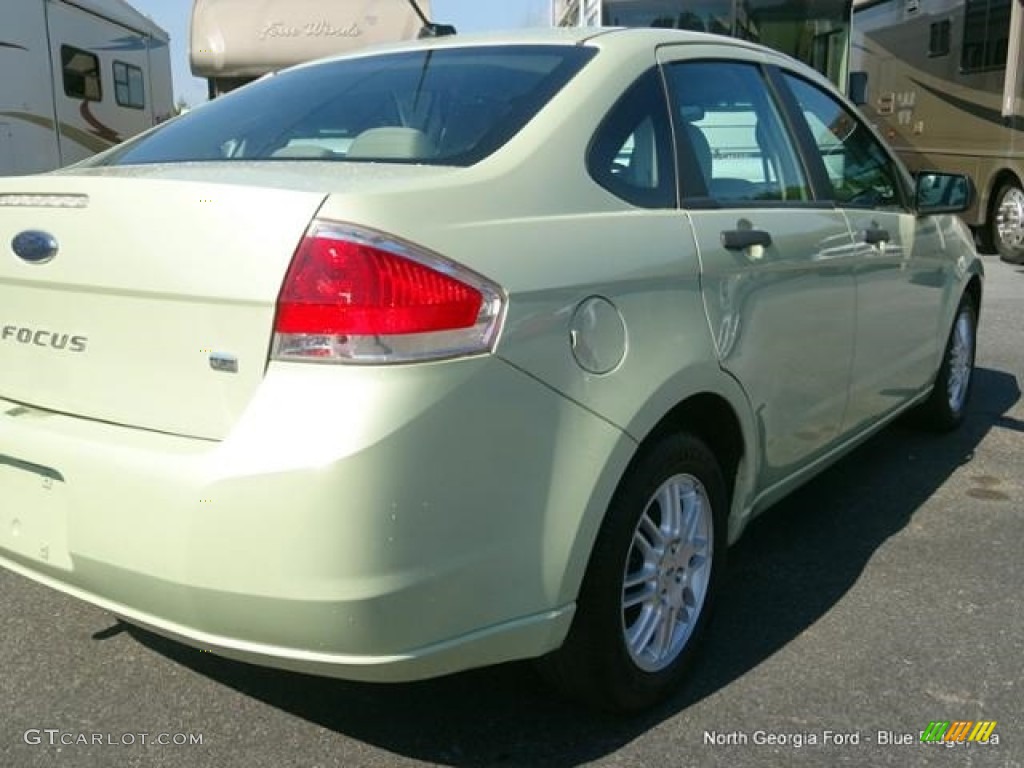 2011 Focus SE Sedan - Natural Neutral Metallic / Medium Stone photo #31