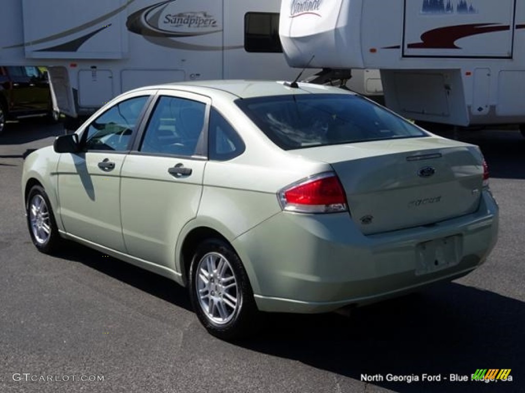 2011 Focus SE Sedan - Natural Neutral Metallic / Medium Stone photo #3