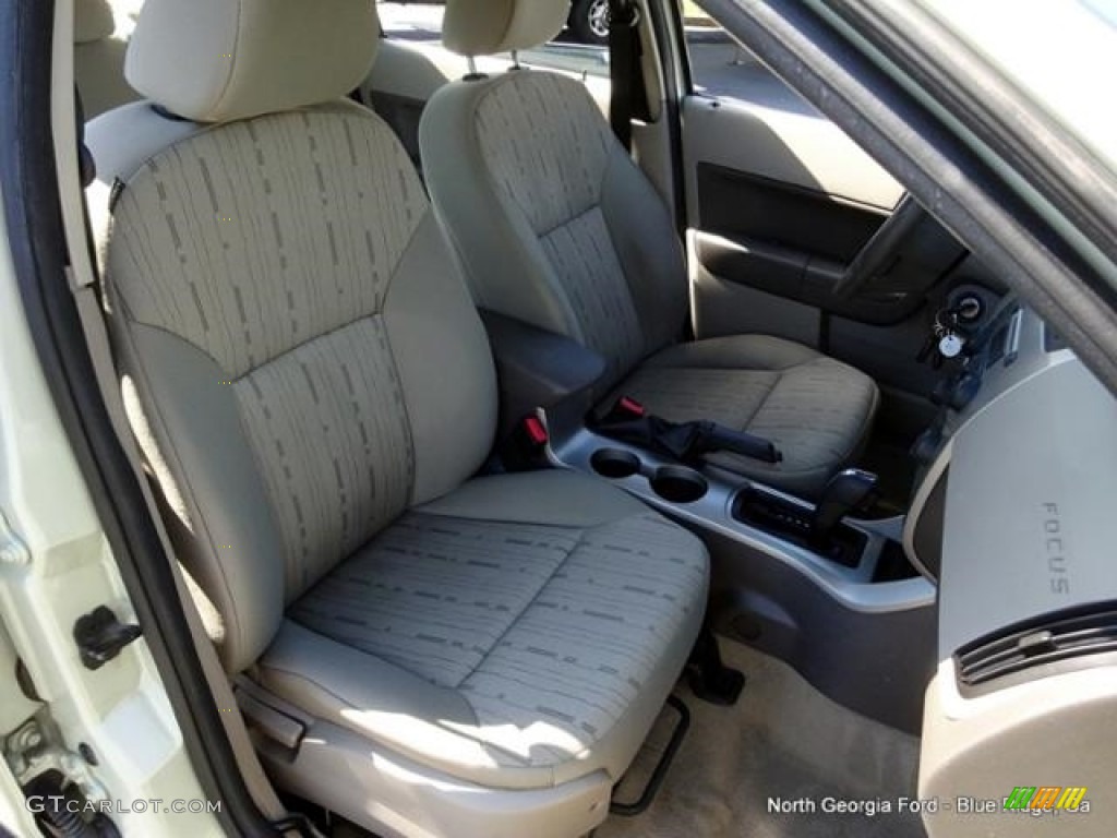 2011 Focus SE Sedan - Natural Neutral Metallic / Medium Stone photo #15